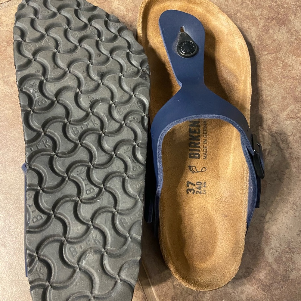 Women Birkenstock’s size 37
